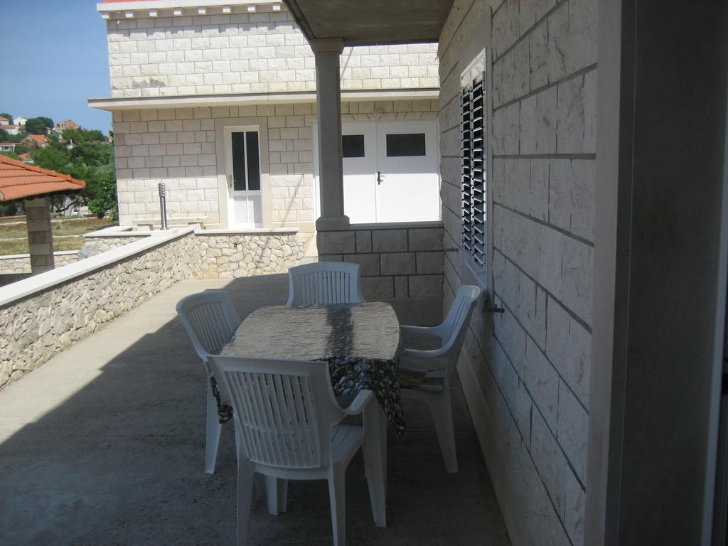 Apartments Katica Lumbarda Kamer foto